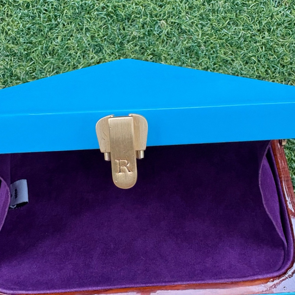 NWT elegant blue Rocio clutch, removable strap. - Picture 11 of 16